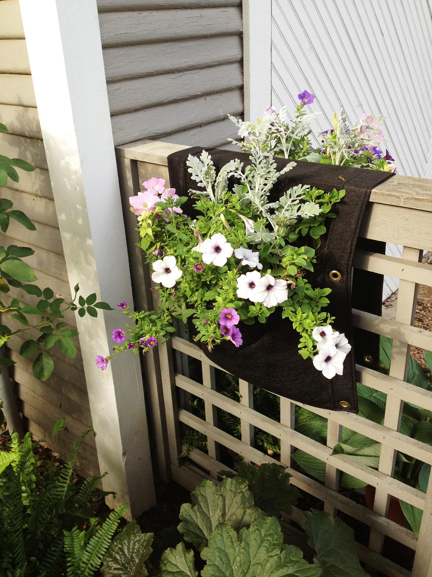 self watering saddle railing planter Smart Pot Wall Flower Saddle Planter